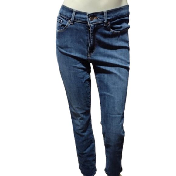 Classic Bootcut Levi Women's Jeans  Medium Wash- Mid Rise Size 4 PC9-39252-0002 - Picture 1 of 11